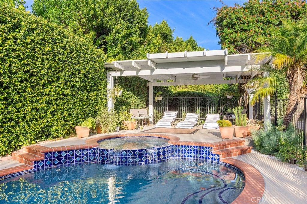 Chatsworth, California, 91311, United States, 4 Bedrooms Bedrooms, ,3 BathroomsBathrooms,Residential,Active,2006764