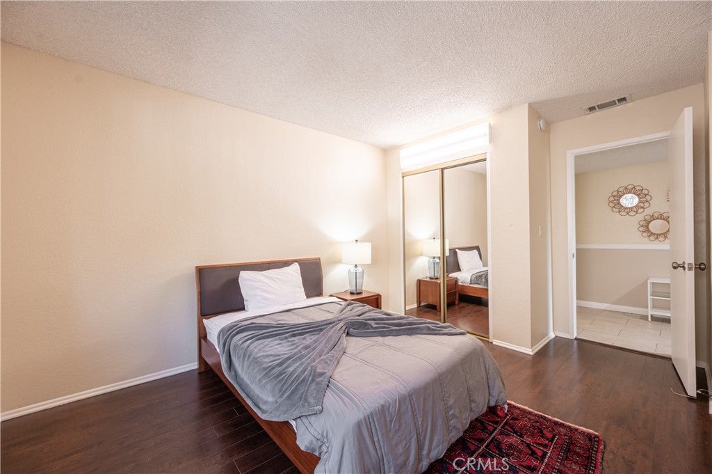 Burbank, California, 91501, United States, 5 Bedrooms Bedrooms, ,5 BathroomsBathrooms,Residential,Active,1943797