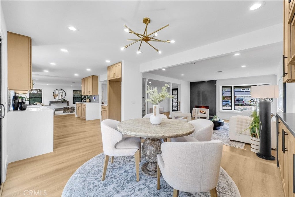 Huntington Beach, California, 92646, United States, 4 Bedrooms Bedrooms, ,3 BathroomsBathrooms,Residential,Active,1998762