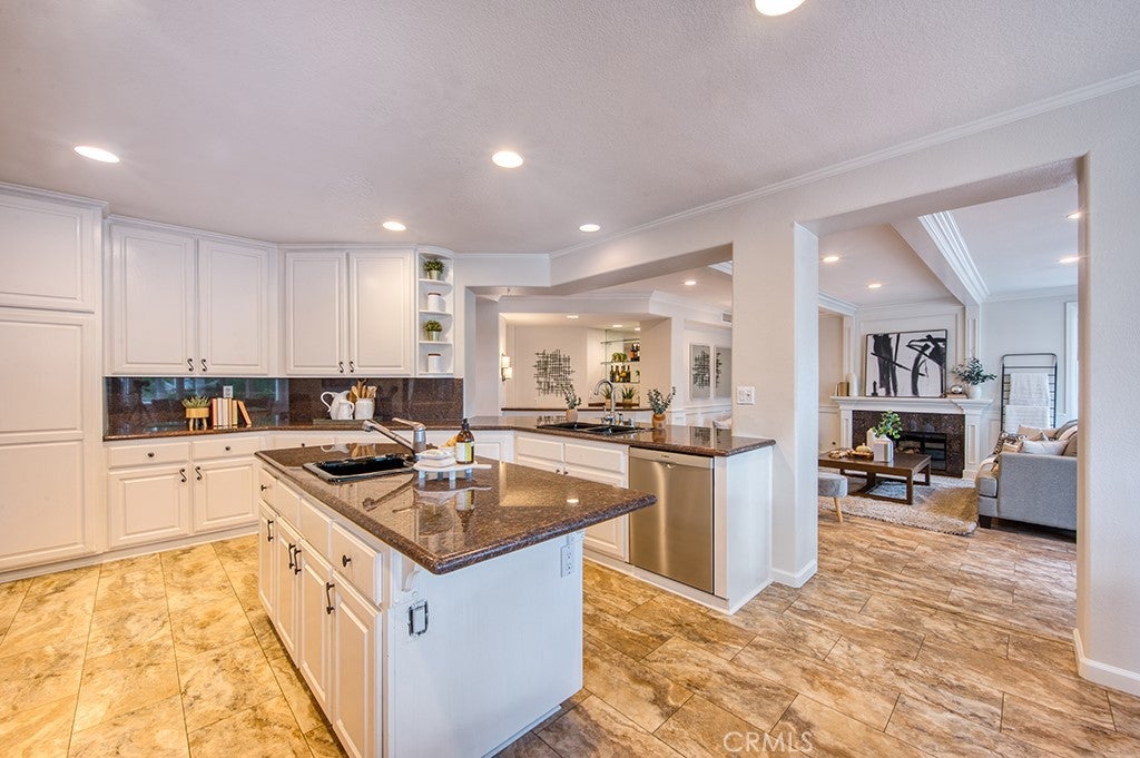 Trabuco Canyon, California, 92679, United States, 5 Bedrooms Bedrooms, ,5 BathroomsBathrooms,Residential,Active,1964270