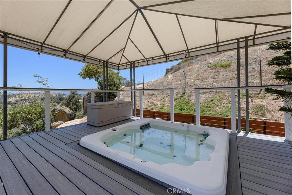 Chatsworth, California, 91311, United States, 4 Bedrooms Bedrooms, ,4 BathroomsBathrooms,Residential,Active,2011421