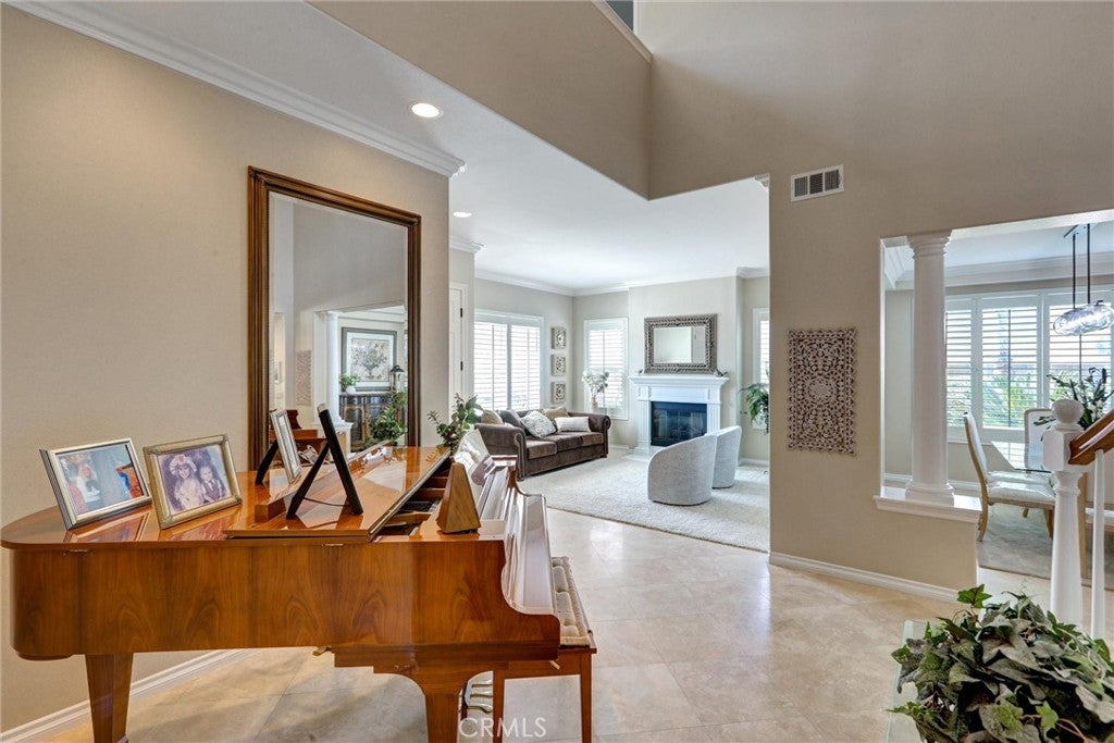Murrieta, California, 92562, United States, 6 Bedrooms Bedrooms, ,5 BathroomsBathrooms,Residential,Active,1914833