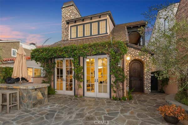 302 LARKSPUR AVE, CORONA DEL MAR, CA 92625 - Image 1