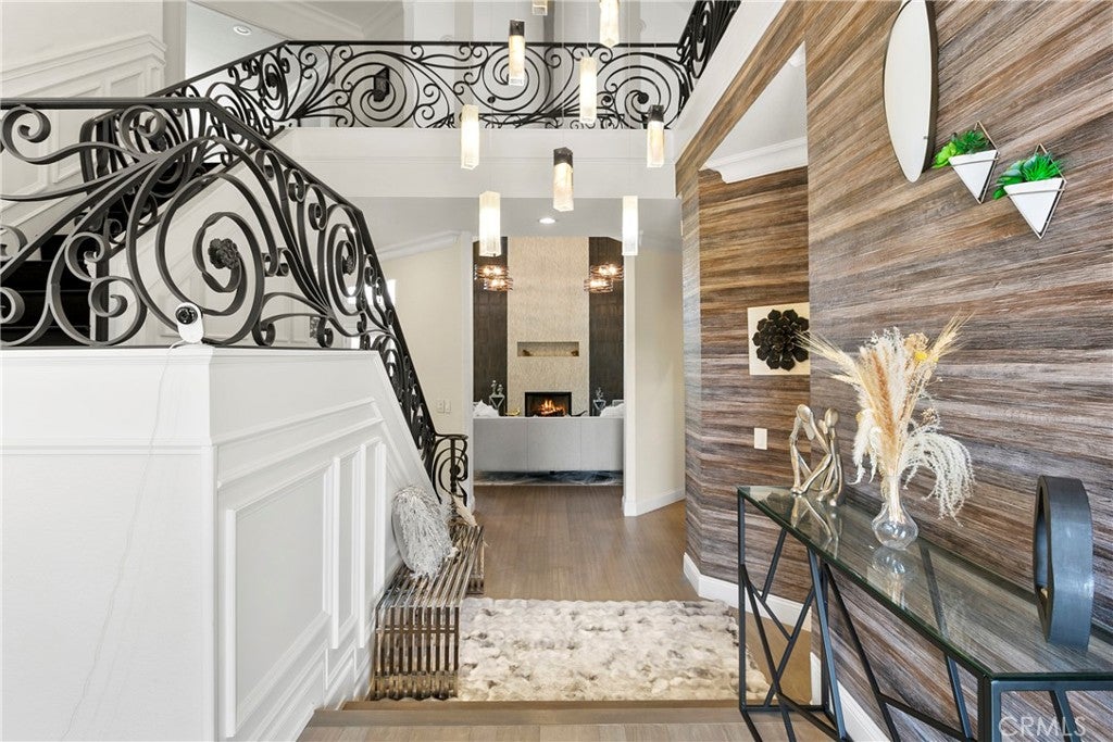 Laguna Hills, California, 92653, United States, 4 Bedrooms Bedrooms, ,3 BathroomsBathrooms,Residential,Active,1986896