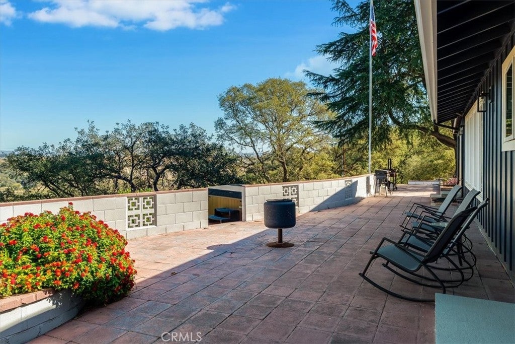 Paso Robles, California, 93446, United States, 3 Bedrooms Bedrooms, ,3 BathroomsBathrooms,Residential,Active,1990043