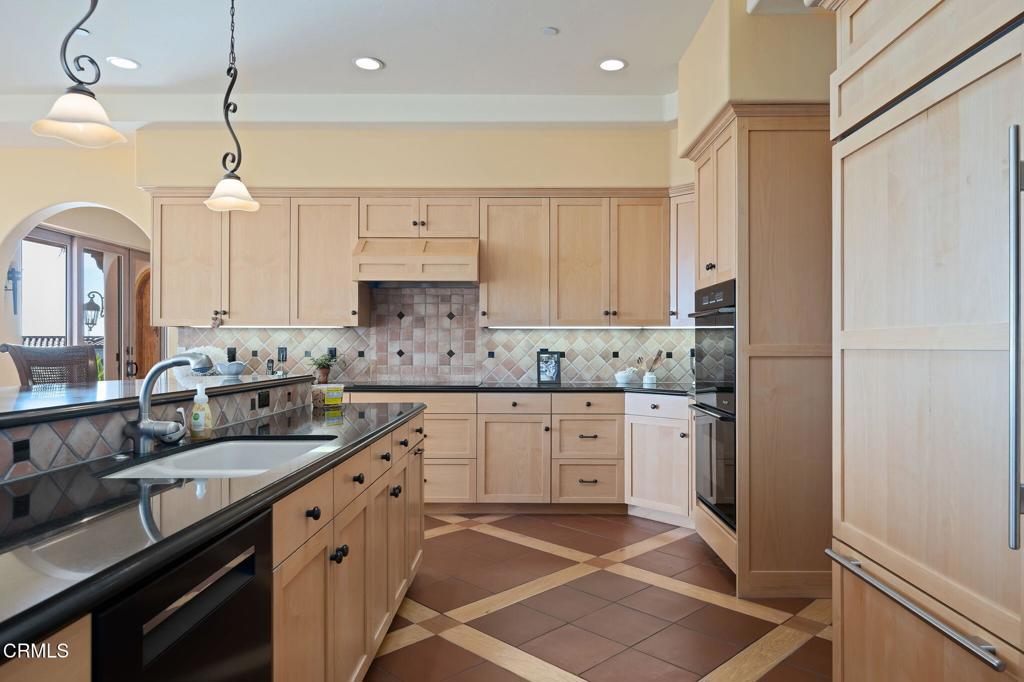 Ventura, California, 93001, United States, 3 Bedrooms Bedrooms, ,4 BathroomsBathrooms,Residential,Active,1748186