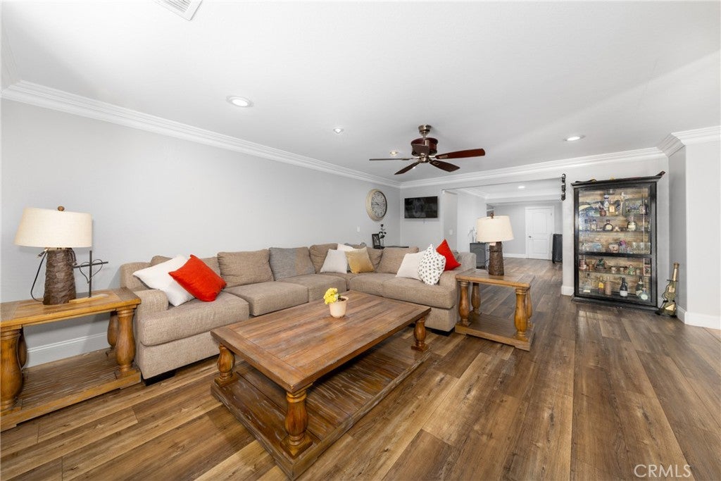 Yucaipa, California, 92399, United States, 5 Bedrooms Bedrooms, ,4 BathroomsBathrooms,Residential,Pending,1985872