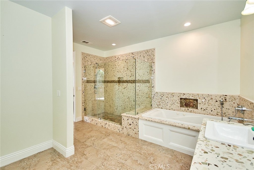 Alhambra, California, 91801, United States, 4 Bedrooms Bedrooms, ,4 BathroomsBathrooms,Residential,Active,1934800