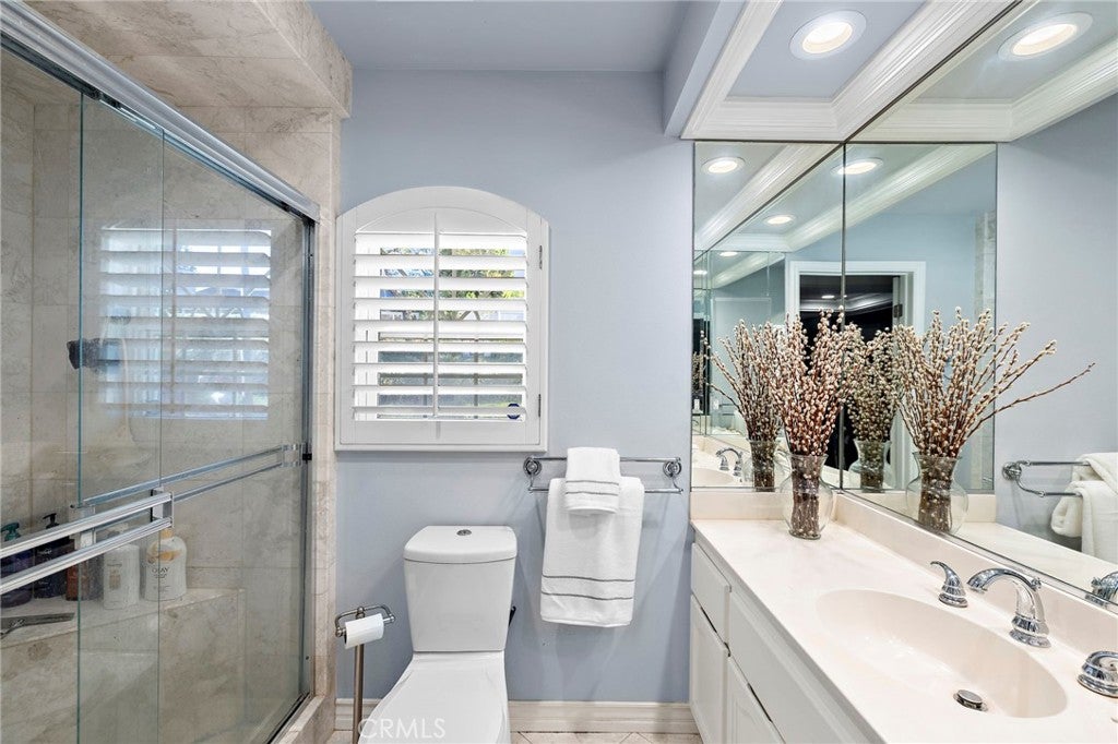 Laguna Niguel, California, 92677, United States, 5 Bedrooms Bedrooms, ,4 BathroomsBathrooms,Residential,Active,2010144