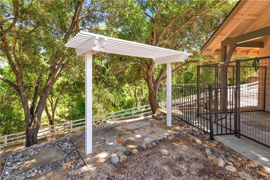 Templeton, California, 93465, United States, 3 Bedrooms Bedrooms, ,4 BathroomsBathrooms,Residential,Active,1899871