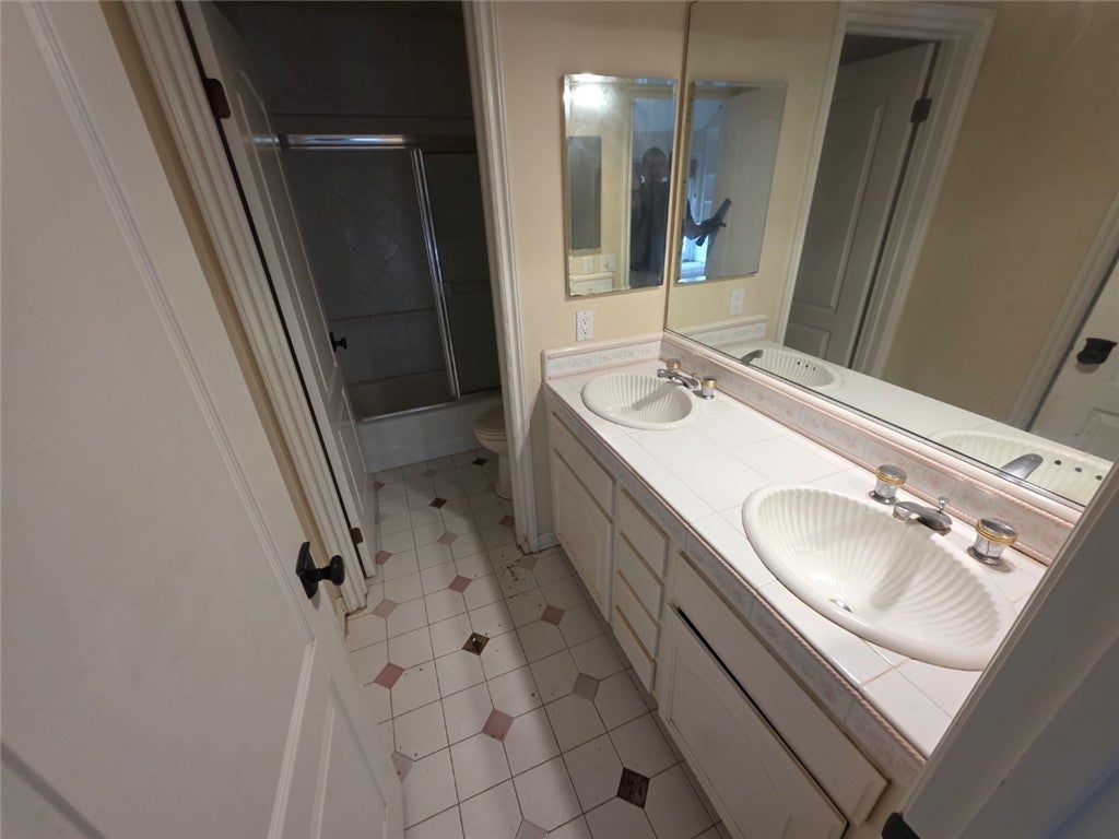 Trabuco Canyon, California, 92679, United States, 6 Bedrooms Bedrooms, ,7 BathroomsBathrooms,Residential,Active,1998764