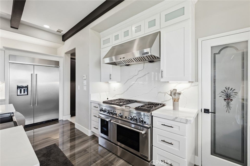 Yucaipa, California, 92399, United States, 4 Bedrooms Bedrooms, ,6 BathroomsBathrooms,Residential,Active,1858722