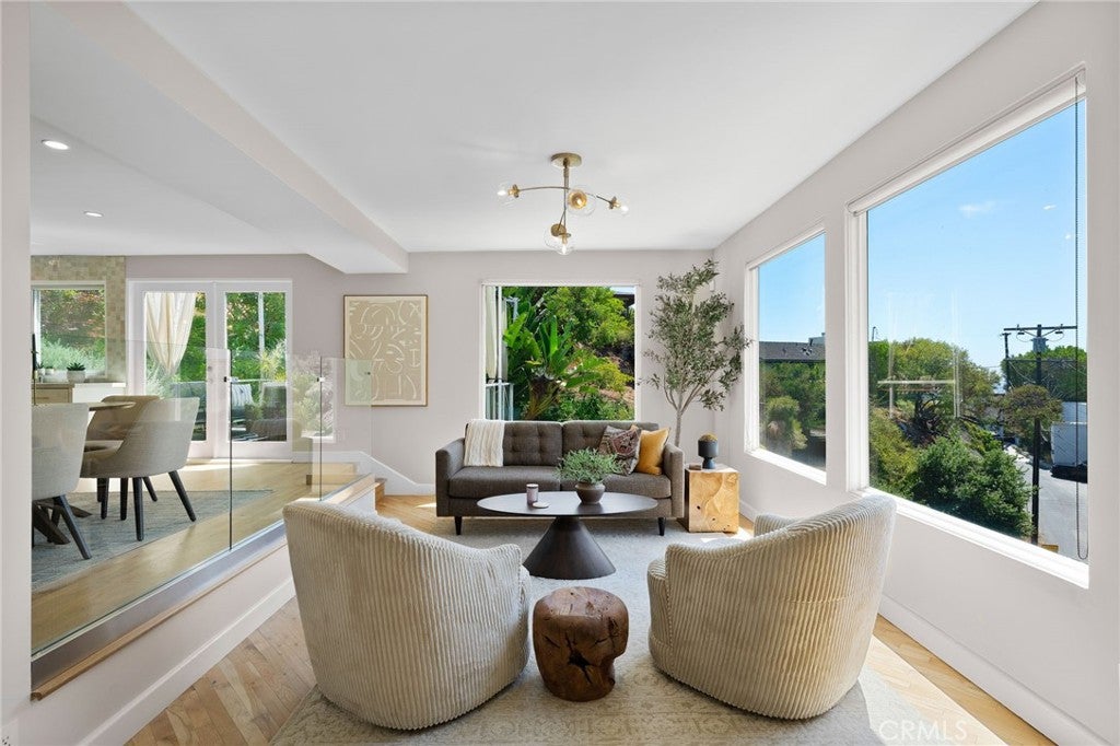 West Hollywood, California, 90069, United States, 3 Bedrooms Bedrooms, ,4 BathroomsBathrooms,Residential,Active,1922666