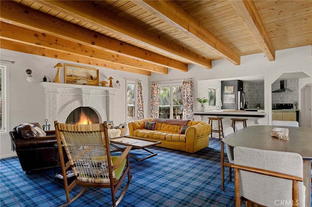 Lake Arrowhead, California, 92352, United States, 4 Bedrooms Bedrooms, ,4 BathroomsBathrooms,Residential,Active,1824526