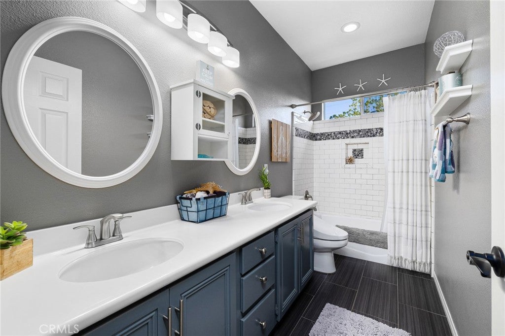 La Verne, California, 91750, United States, 5 Bedrooms Bedrooms, ,3 BathroomsBathrooms,Residential,Active,2015798