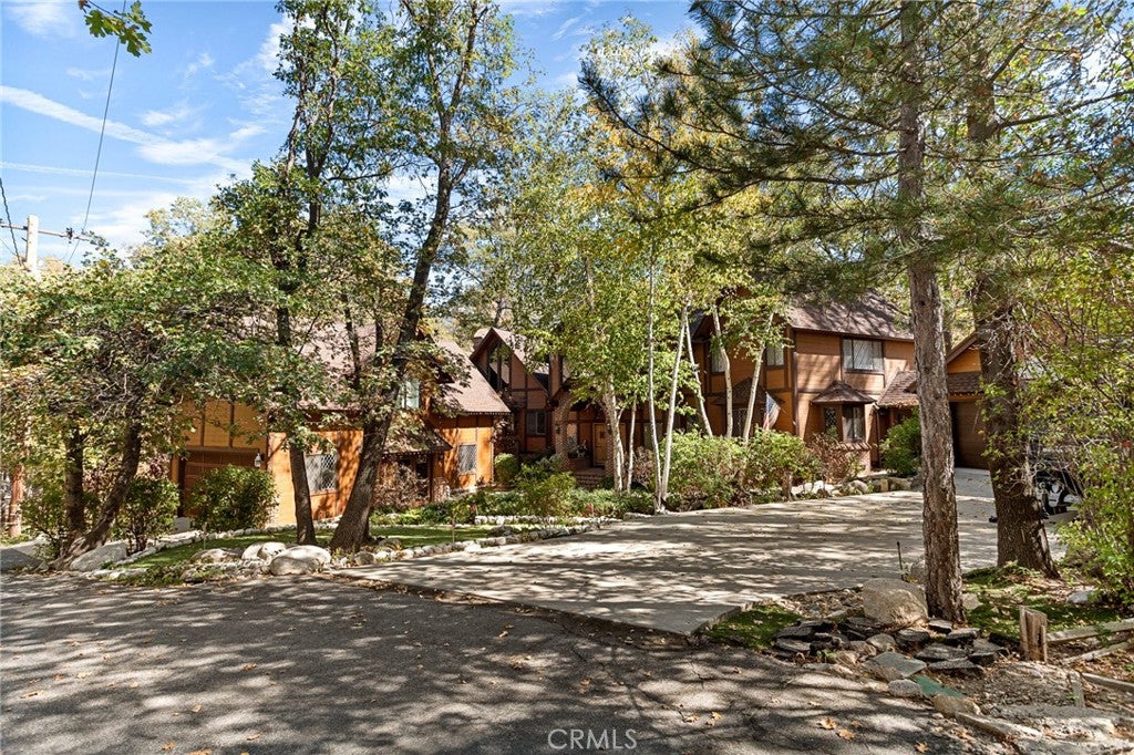 Lake Arrowhead, California, 92352, United States, 4 Bedrooms Bedrooms, ,4 BathroomsBathrooms,Residential,Active,1824526