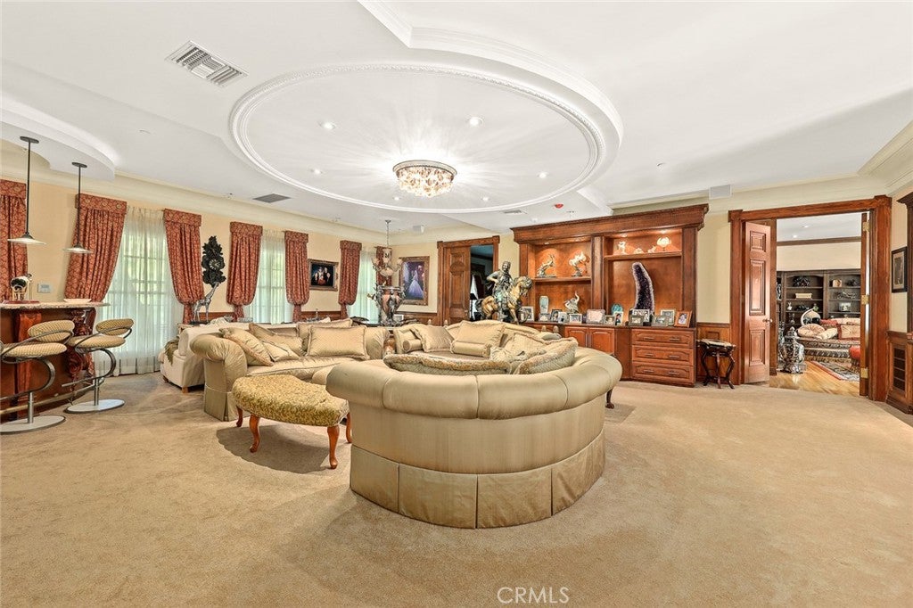 San Marino, California, 91108, United States, 6 Bedrooms Bedrooms, ,6 BathroomsBathrooms,Residential,Active,2008270