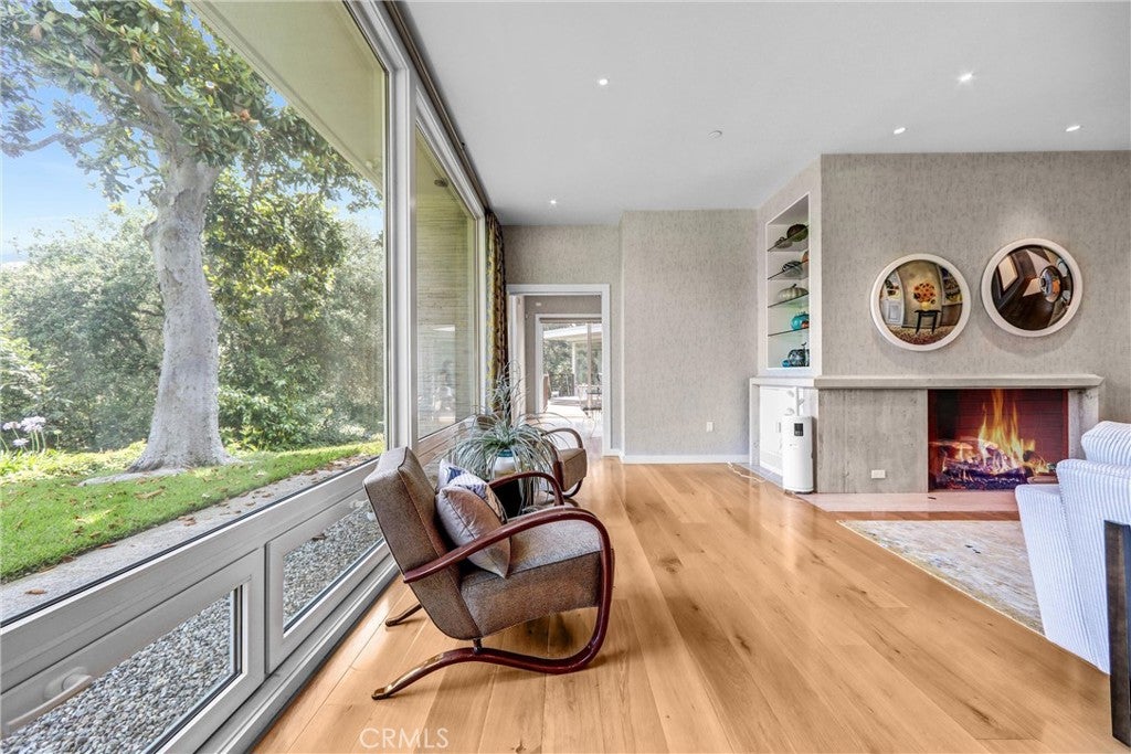Pasadena, California, 91106, United States, 6 Bedrooms Bedrooms, ,9 BathroomsBathrooms,Residential,Active,1898207