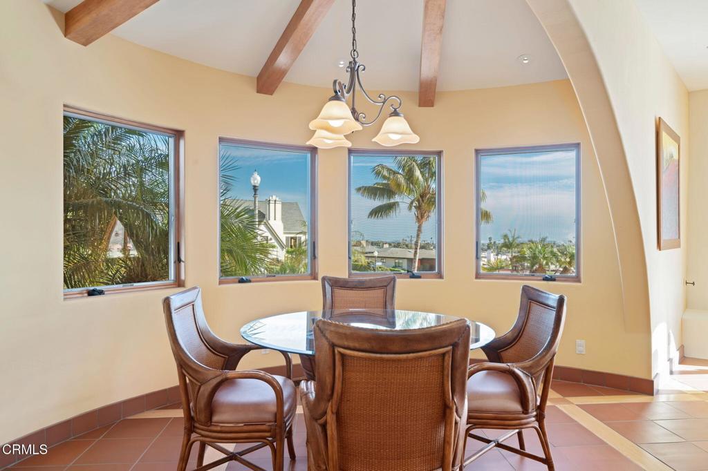 Ventura, California, 93001, United States, 3 Bedrooms Bedrooms, ,4 BathroomsBathrooms,Residential,Active,1748186