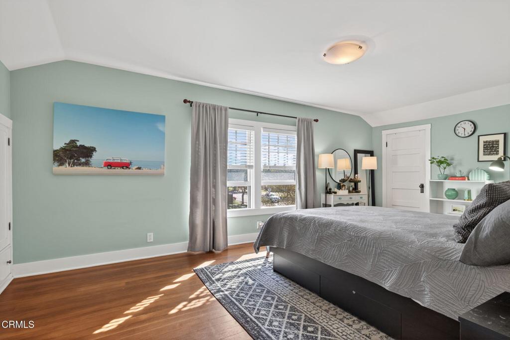 Oxnard, California, 93030, United States, 5 Bedrooms Bedrooms, ,2 BathroomsBathrooms,Residential,Active,1985561