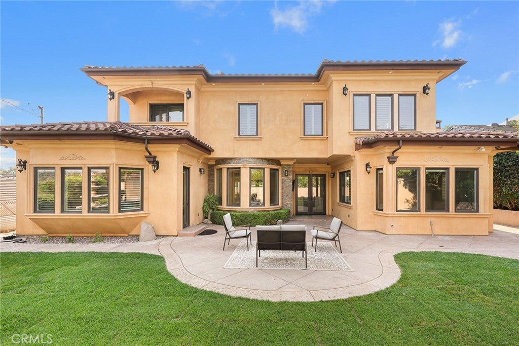Arcadia, California, 91006, United States, 4 Bedrooms Bedrooms, ,5 BathroomsBathrooms,Residential,Active,1904748