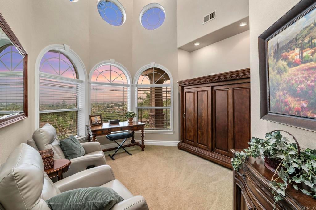 Escondido, California, 92025, United States, 5 Bedrooms Bedrooms, ,4 BathroomsBathrooms,Residential,Active,1969680