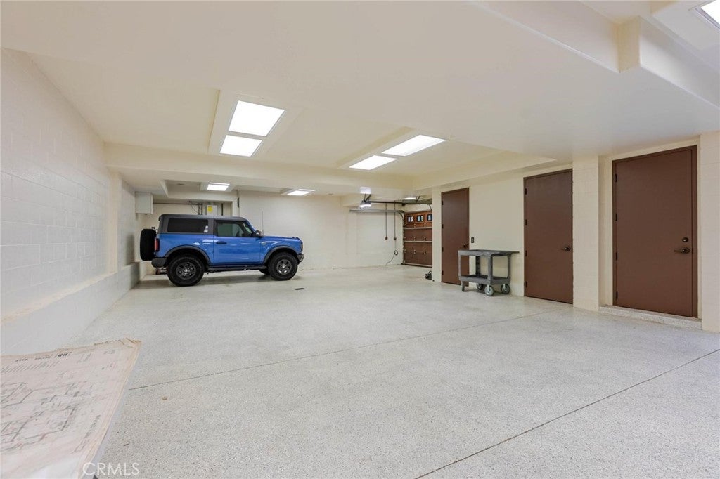 Valencia, California, 91381, United States, 6 Bedrooms Bedrooms, ,11 BathroomsBathrooms,Residential,Active,1959978