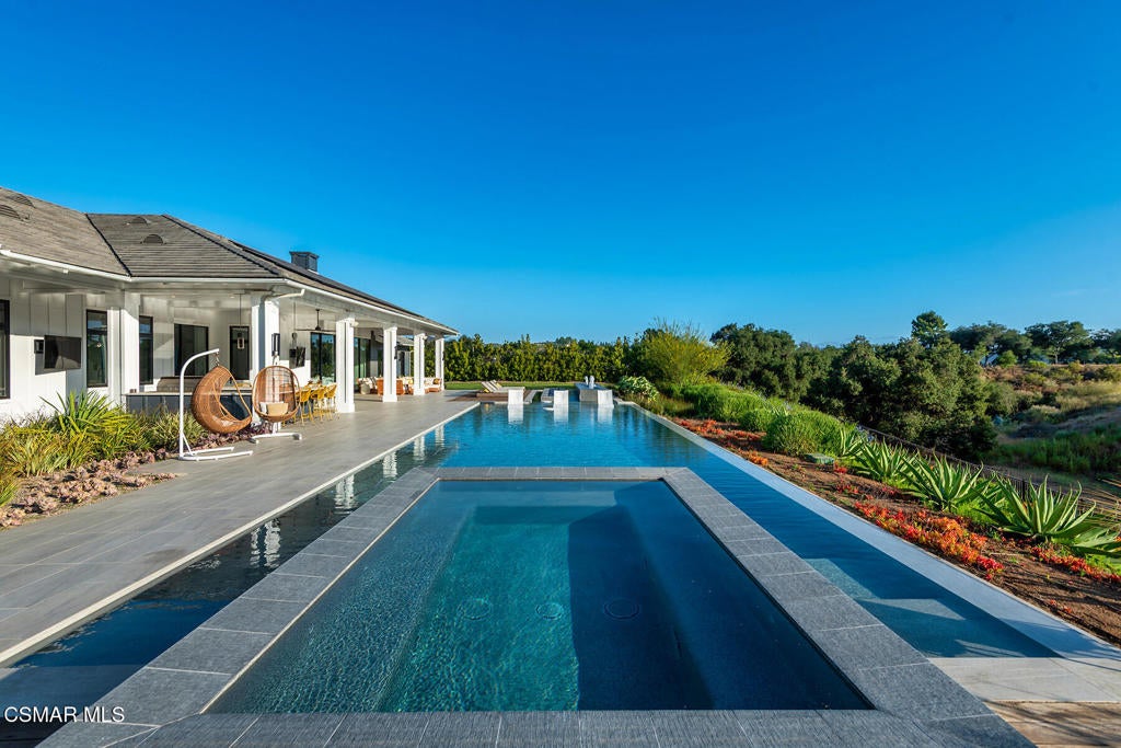 Westlake Village, California, 91362, United States, 6 Bedrooms Bedrooms, ,7 BathroomsBathrooms,Residential,Active,2011853