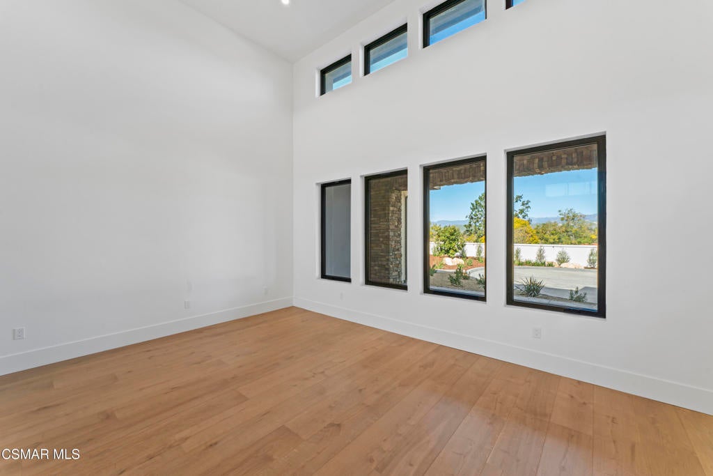 Camarillo, California, 93010, United States, 6 Bedrooms Bedrooms, ,7 BathroomsBathrooms,Residential,Active,2013156