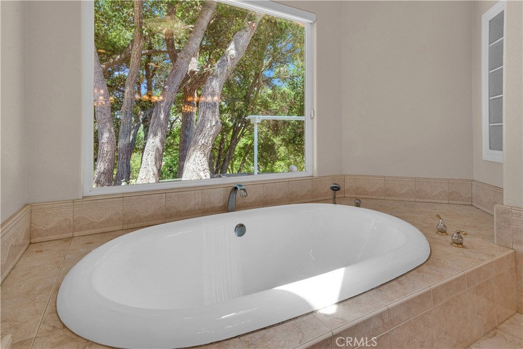 Templeton, California, 93465, United States, 3 Bedrooms Bedrooms, ,4 BathroomsBathrooms,Residential,Active,1899871