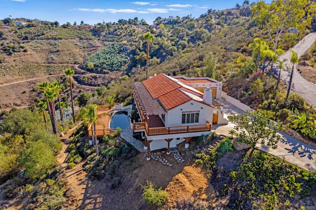 Escondido, California, 92026, United States, 3 Bedrooms Bedrooms, ,2 BathroomsBathrooms,Residential,Active,1972147