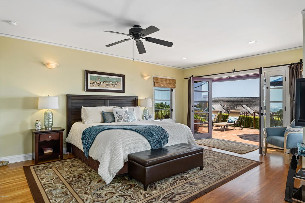 Ventura, California, 93001, United States, 3 Bedrooms Bedrooms, ,3 BathroomsBathrooms,Residential,Active,1944044