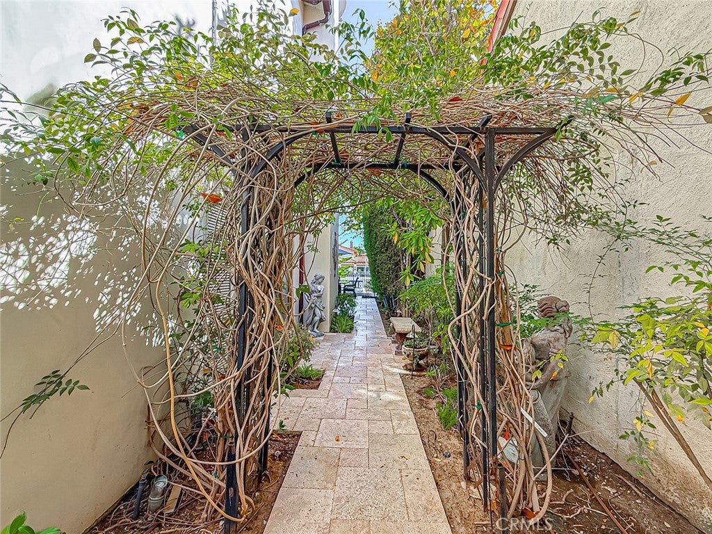 Westlake Village, California, 91361, United States, 3 Bedrooms Bedrooms, ,4 BathroomsBathrooms,Residential,Active,1985851