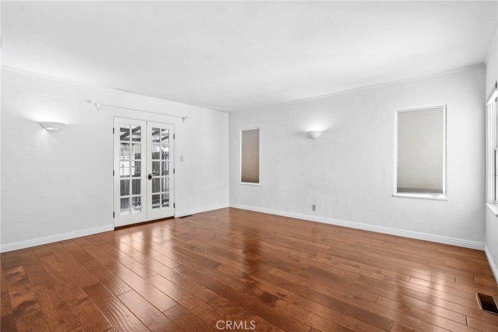 North Hollywood, California, 91602, United States, 3 Bedrooms Bedrooms, ,2 BathroomsBathrooms,Residential,Active,1914796