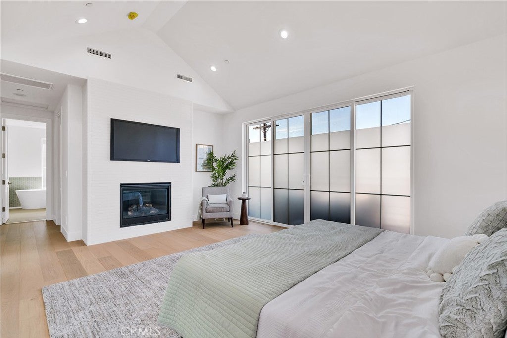 Redondo Beach, California, 90278, United States, 5 Bedrooms Bedrooms, ,5 BathroomsBathrooms,Residential,Active,2010192