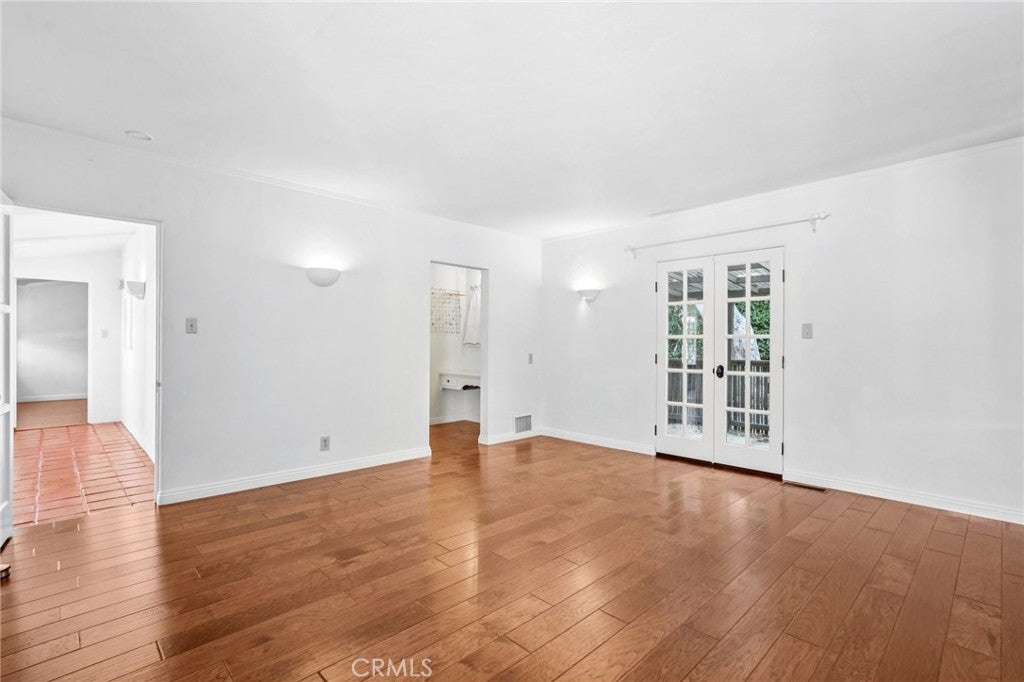 North Hollywood, California, 91602, United States, 3 Bedrooms Bedrooms, ,2 BathroomsBathrooms,Residential,Active,1914796
