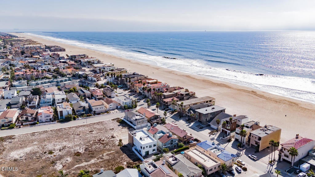 Oxnard, California, 93035, United States, ,4 BathroomsBathrooms,Residential,Active,1832335