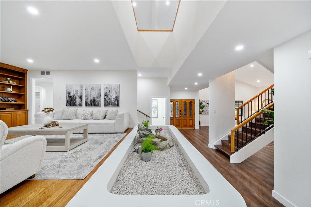 Chino Hills, California, 91709, United States, 7 Bedrooms Bedrooms, ,5 BathroomsBathrooms,Residential,Active,1843383