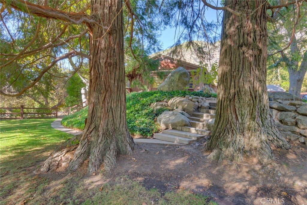 Yucaipa, California, 92399, United States, 4 Bedrooms Bedrooms, ,5 BathroomsBathrooms,Residential,Active,1990591