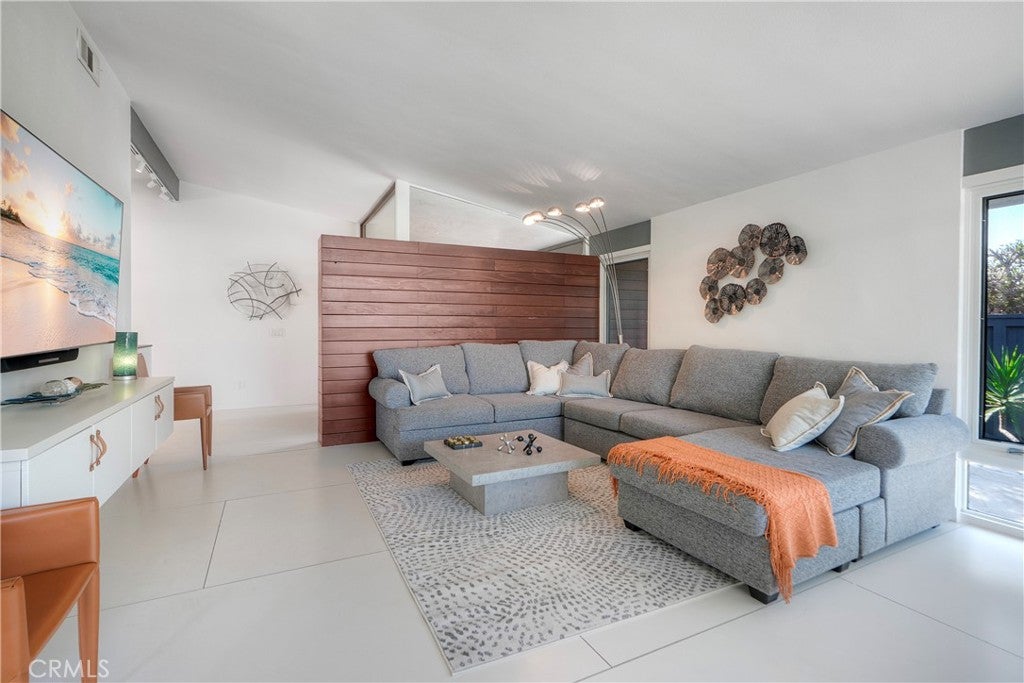 Dana Point, California, 92629, United States, 3 Bedrooms Bedrooms, ,2 BathroomsBathrooms,Residential,Active,1973342