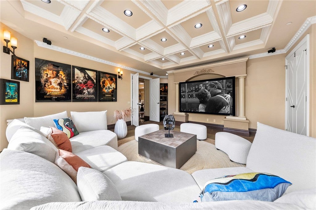 Arcadia, California, 91006, United States, 7 Bedrooms Bedrooms, ,9 BathroomsBathrooms,Residential,Active,1919404