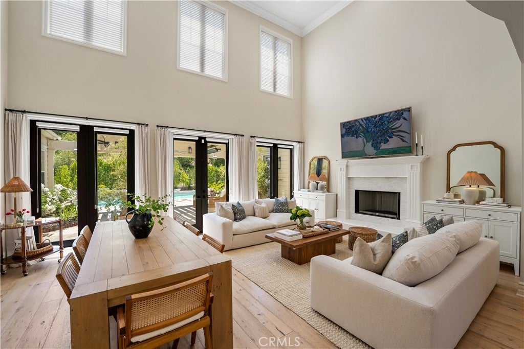 Canyon Country, California, 91387, United States, 4 Bedrooms Bedrooms, ,5 BathroomsBathrooms,Residential,Active,1829894