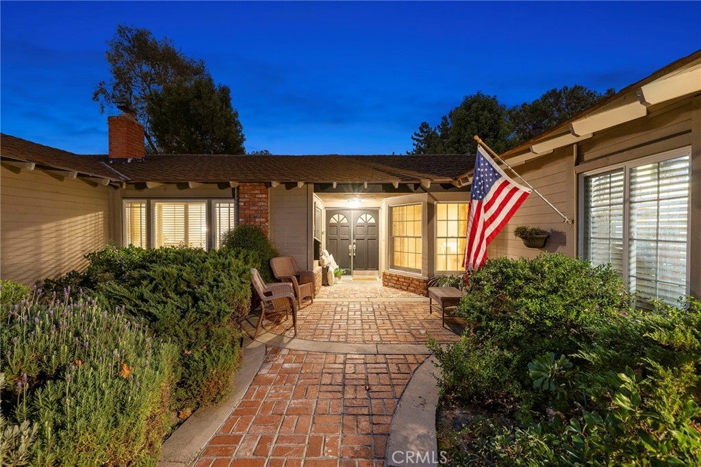 Laguna Niguel, California, 92677, United States, 4 Bedrooms Bedrooms, ,2 BathroomsBathrooms,Residential,Active,1992283