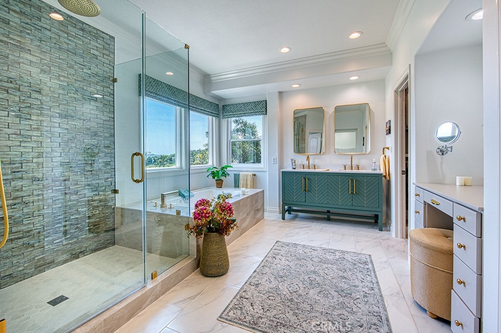 Trabuco Canyon, California, 92679, United States, 4 Bedrooms Bedrooms, ,3 BathroomsBathrooms,Residential,Active,1910158