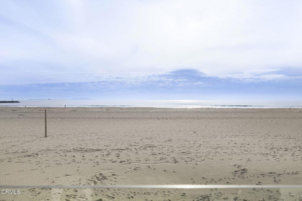 Oxnard, California, 93035, United States, 3 Bedrooms Bedrooms, ,4 BathroomsBathrooms,Residential,Active,1905342