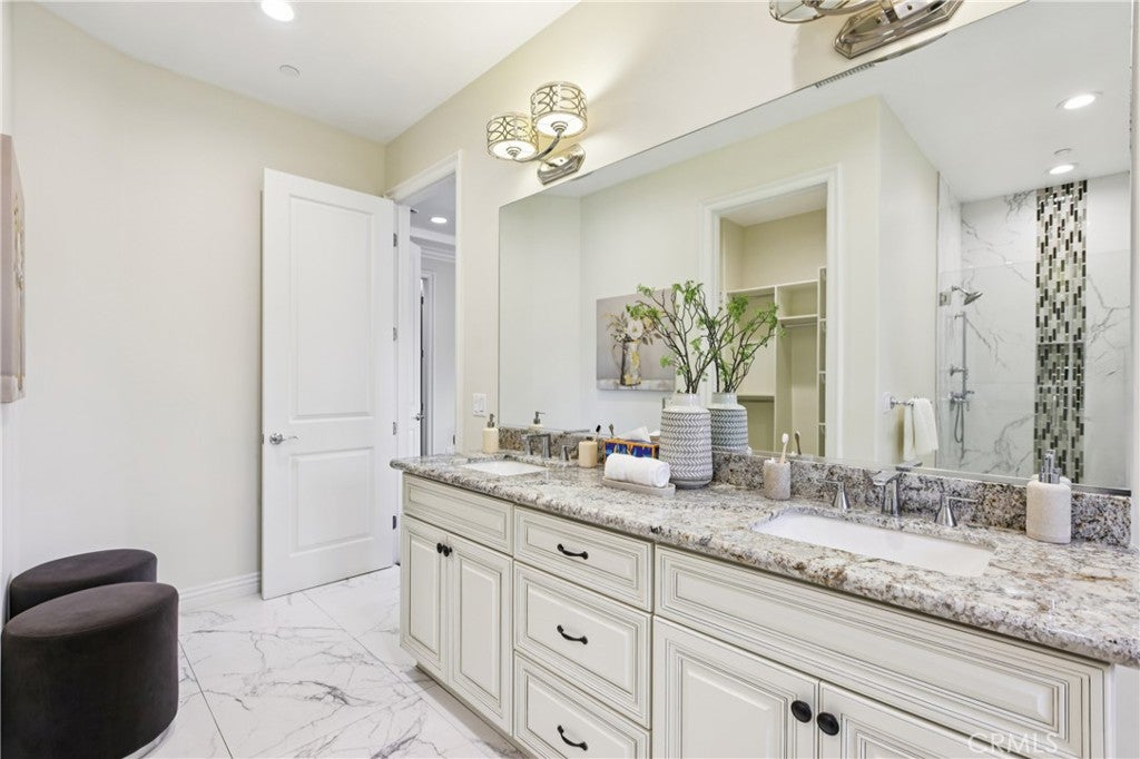 Temple City, California, 91780, United States, 5 Bedrooms Bedrooms, ,6 BathroomsBathrooms,Residential,Active,1988707