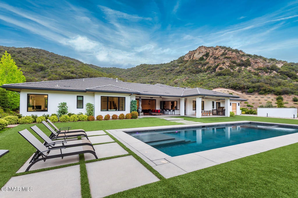 Westlake Village, California, 91361, United States, 4 Bedrooms Bedrooms, ,6 BathroomsBathrooms,Residential,Active,1989774