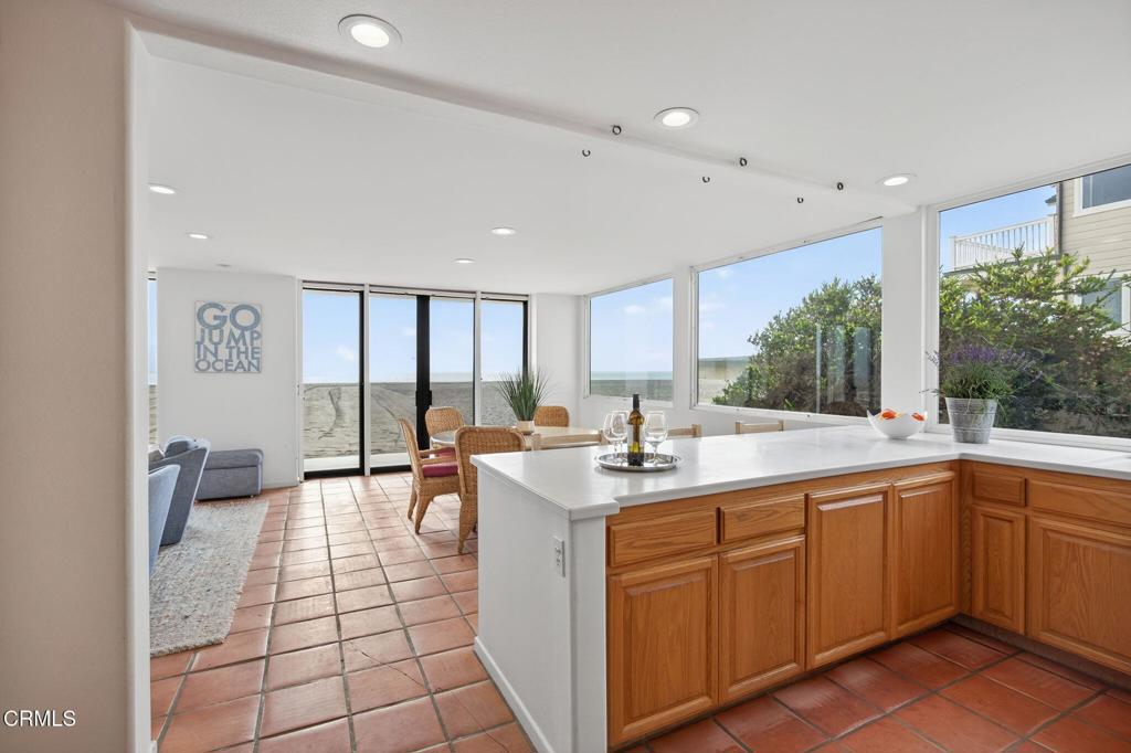 Oxnard, California, 93035, United States, 3 Bedrooms Bedrooms, ,3 BathroomsBathrooms,Residential,Active,1951816