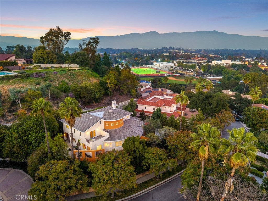 South Pasadena, California, 91030, United States, 4 Bedrooms Bedrooms, ,5 BathroomsBathrooms,Residential,Active,1968417