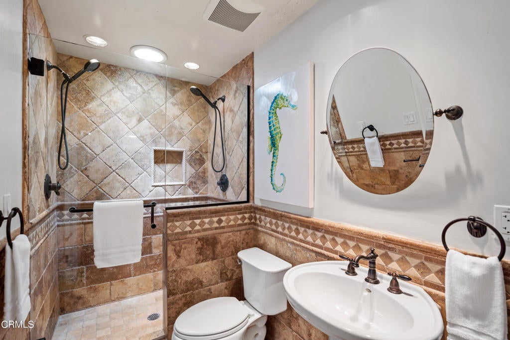 Oxnard, California, 93035, United States, 3 Bedrooms Bedrooms, ,3 BathroomsBathrooms,Residential,Active,1944049